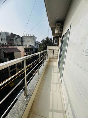 Balcony in 1 RK Builder Floor at Ansal Sushant Apartments, Sushant Lok I – for Rent