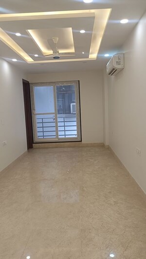Room in 2 BHK Builder Floor at New Rajinder Nagar – for Rent