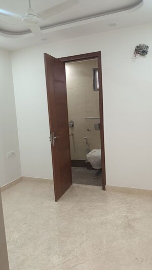 Room in 2 BHK Builder Floor at New Rajinder Nagar – for Rent