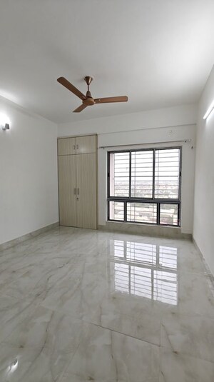 3 BHK Apartment For Rent in Natural City Laketown, Lake Town
