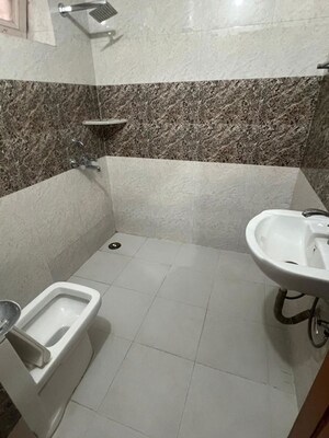 Bathroom in 2 BHK Builder Floor at Sector 14 – for Rent