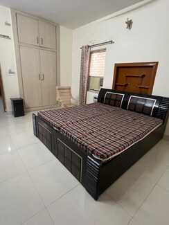 2 BHK Builder Floor For Rent in Sector 14