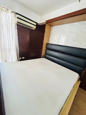 Room in 1 RK Apartment at DLF Vibhuti Khand, Gomti Nagar – for Rent