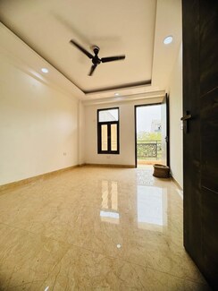 3 BHK + Servant Room,Extra Room Builder Floor For Rent in Chattarpur