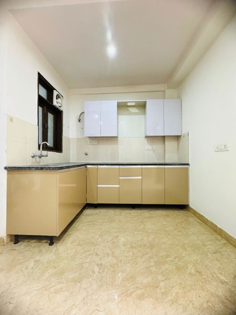 Kitchen, chattarpur 3 Bedroom 1200 Sq.Ft. Builder Floor In Chattarpur Delhi 10337145