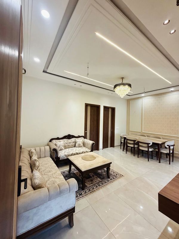 5 BHK + Pooja Room,Servant Room,Study Room,Extra Room Villa For Sale in Civil Lines