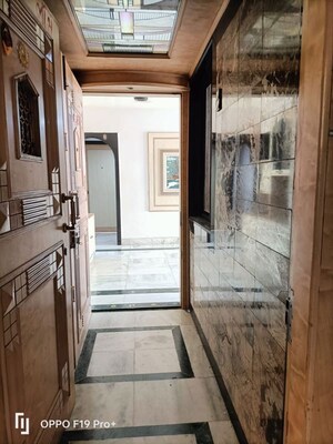 2 BHK Apartment – Entrance View at Upvan Tower, Malad East - for Rent