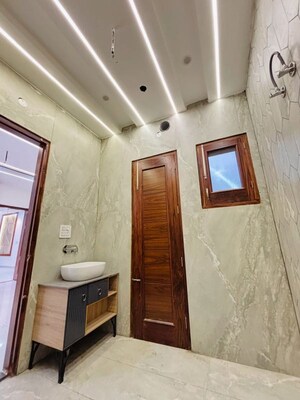 Furnished Amenities in 6+ BHK Independent House at Ashok Vihar – for Sale