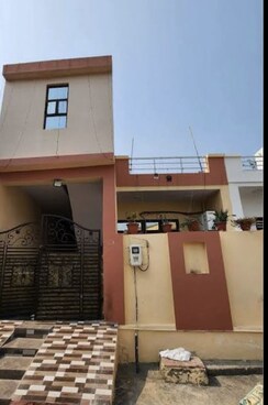 4 BHK + Pooja Room,Servant Room,Study Room,Extra Room,Basement,Store Room Independent House For Sale in Sector 8