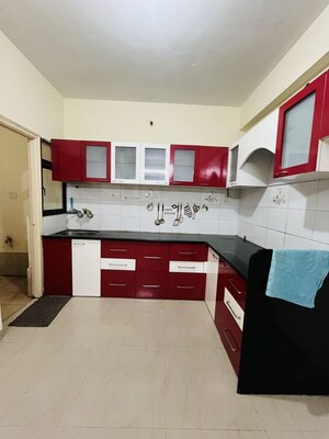 2 BHK Apartment For Rent in Royal Crescent, Viman Nagar