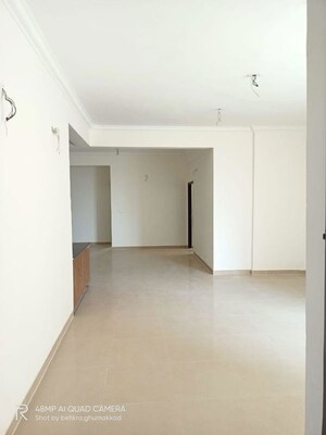 Room in 4 BHK Apartment at Assotech Windsor Court, Sector 78 – for Rent