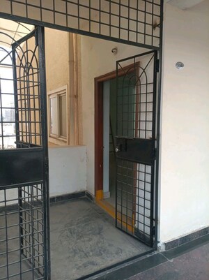 Room in 3 BHK Apartment at Aritha Vasundhara Serenity, Moosapet – for Rent