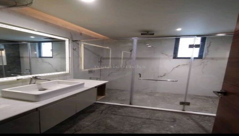 Attached Bathroom, sobha-international-city-presidential-villa 6 Bedroom 4500 Sq.Ft. Villa In Sector 109 Gurgaon 10337245