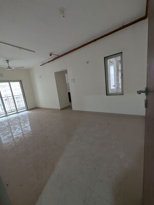 2 BHK Apartment For Rent in Indiabulls Greens, New Panvel