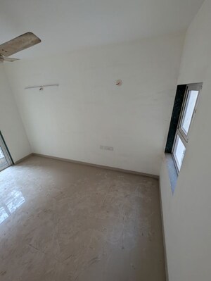 Room in 2 BHK Apartment at Indiabulls Greens, New Panvel – for Rent