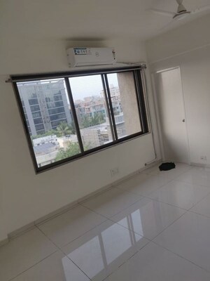 Room in 3 BHK Apartment at Prahlad Nagar – for Rent