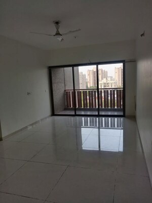 Room in 3 BHK Apartment at Prahlad Nagar – for Rent