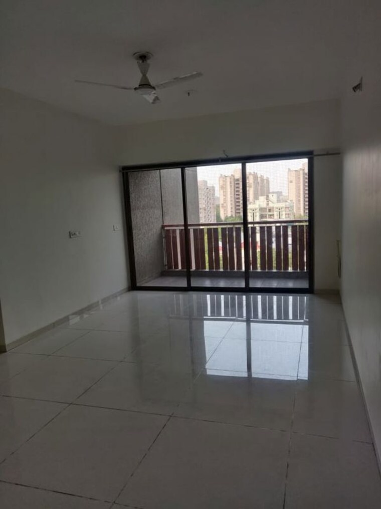Room, prahlad nagar 3 Bedroom 1965 Sq.Ft. Apartment In Prahlad Nagar Ahmedabad 10337265