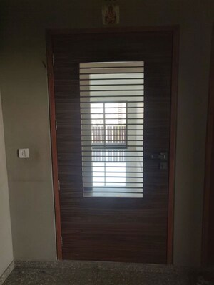 Room in 3 BHK Apartment at Prahlad Nagar – for Rent