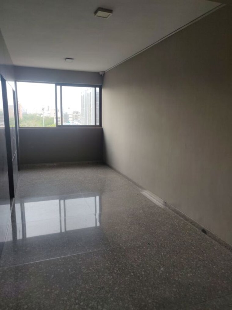 Room, prahlad nagar 3 Bedroom 1965 Sq.Ft. Apartment In Prahlad Nagar Ahmedabad 10337265