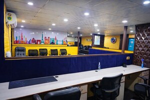 Team Area in  Shop at Gomti Nagar – for Rent