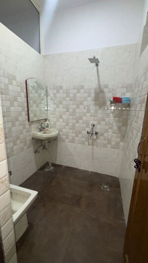 Bathroom in 3 BHK Builder Floor at Sector 39 – for Rent