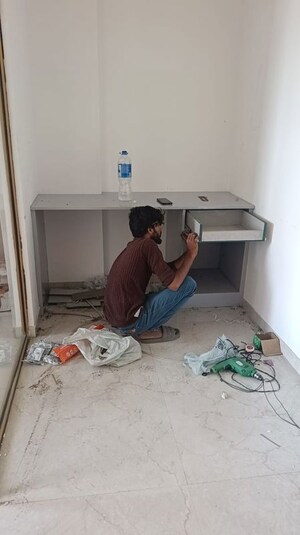 Kitchen in 2.5 BHK Builder Floor at Smart World Orchard, Sector 61 – for Rent