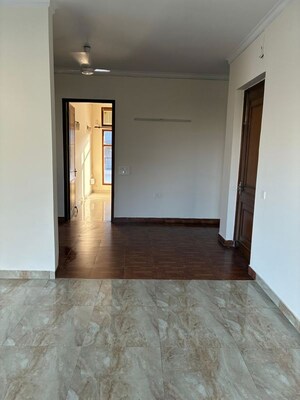 Room in 2 BHK Builder Floor at Ansal Oriental Homes, Sushant Lok Iii – for Rent