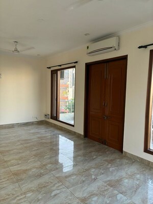 Room in 2 BHK Builder Floor at Ansal Oriental Homes, Sushant Lok Iii – for Rent