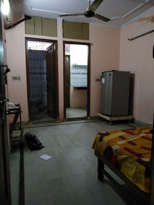 Room in 1 RK Builder Floor at Lajpat Nagar 4 – for Rent