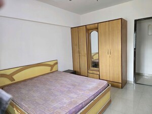 Room in 2 BHK Apartment at Foliage Apartment, Viman Nagar – for Sale
