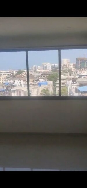 Swimming Pool in 2.5 BHK Apartment at Apollo Bunder – for Rent