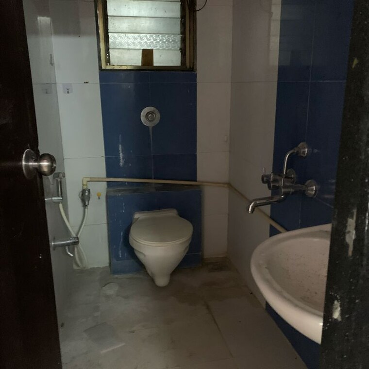 Bathroom, tulsibaug-chs 2 Bedroom 670 Sq.Ft. Apartment In Prem Nagar Mumbai 10337416