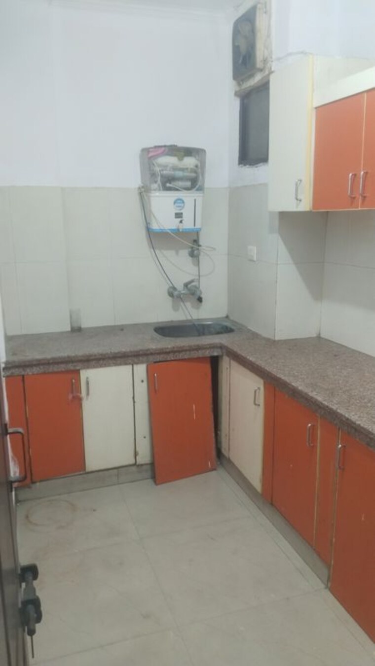 Kitchen, gomti nagar 2 Bedroom 1000 Sq.Ft. Builder Floor In Gomti Nagar Lucknow 10337547