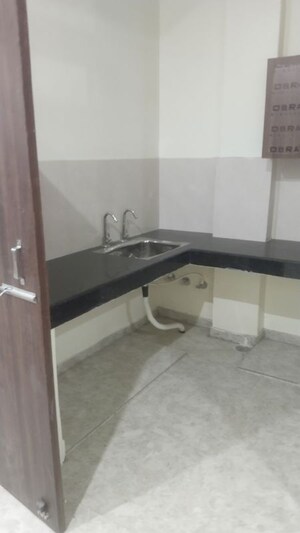Kitchen in 2 BHK Builder Floor at Gomti Nagar – for Rent