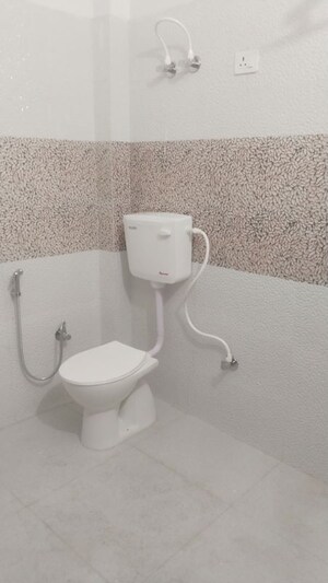 Bathroom in 2 BHK Builder Floor at Gomti Nagar – for Rent