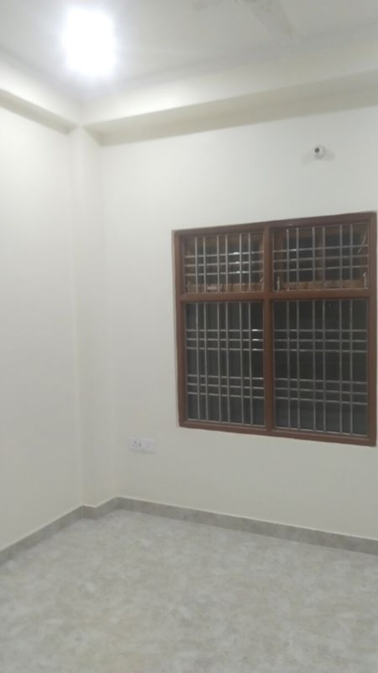 Room, gomti nagar 2 Bedroom 1300 Sq.Ft. Builder Floor In Gomti Nagar Lucknow 10337573