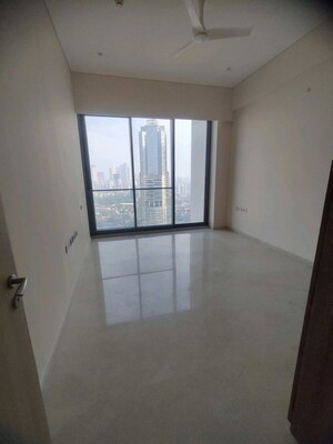 Room in 4 BHK Apartment at Rustomjee Crown, Prabhadevi – for Rent