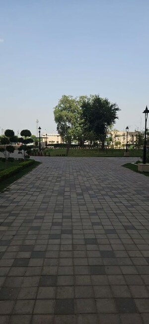 Parking in 3 BHK Apartment at BPTP Discovery Park, Sector 80 – for Rent