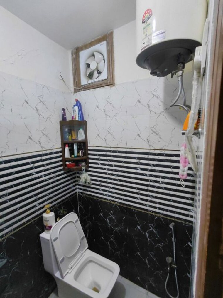 Attached Bathroom, bindal-enclave 2 Bedroom 720 Sq.Ft. Builder Floor In Phi Iv Greater Noida Greater Noida 10337147