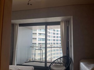 Room in 3 BHK Apartment at Lodha World Crest, Worli – for Rent