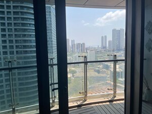Room in 3 BHK Apartment at Lodha World Crest, Worli – for Rent