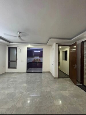 Room in 3 BHK Builder Floor at Palm Residency Chhatarpur, Chattarpur – for Rent