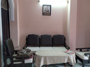 Living Room in 1 BHK Apartment at Khirki Extension – for Rent