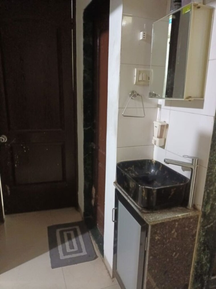 Bathroom, om-shanti-chs-kharghar 1 Bedroom 690 Sq.Ft. Apartment In Kharghar Sector 10 Navi Mumbai 10337795
