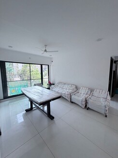 2 BHK + Pooja Room Apartment For Rent in Santacruz West