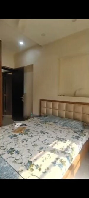 Bedroom in 2 BHK Apartment at Samrat CHS Santacruz, Santacruz West – for Rent
