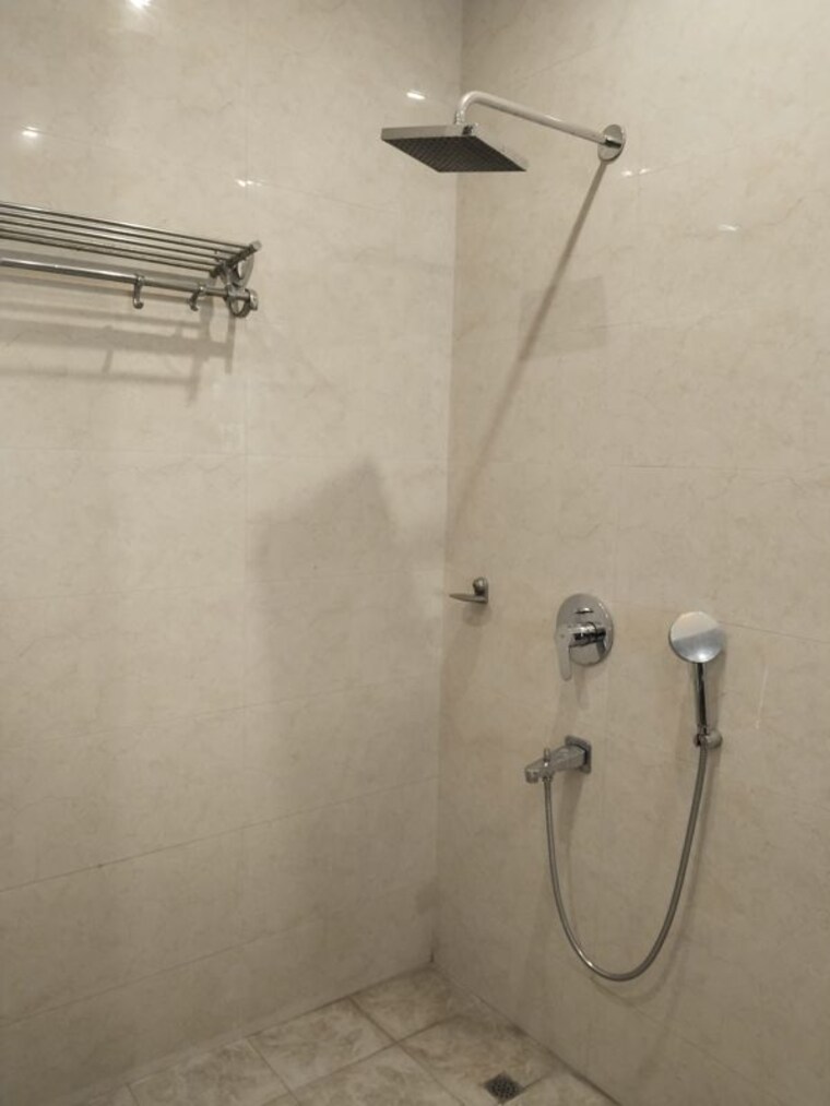 Bathroom, vasant vihar 4 Bedroom 4700 Sq.Ft. Apartment In Vasant Vihar Delhi 10337821