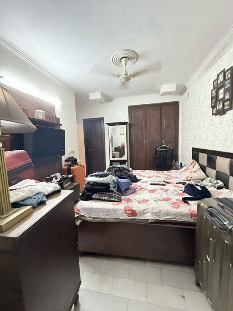 Bedroom, kailash hills 3 Bedroom 1600 Sq.Ft. Builder Floor In Kailash Hills Delhi 10337848