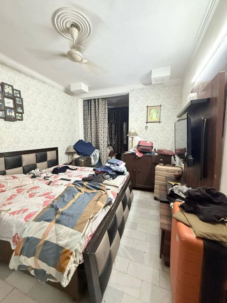 Bedroom, kailash hills 3 Bedroom 1600 Sq.Ft. Builder Floor In Kailash Hills Delhi 10337848